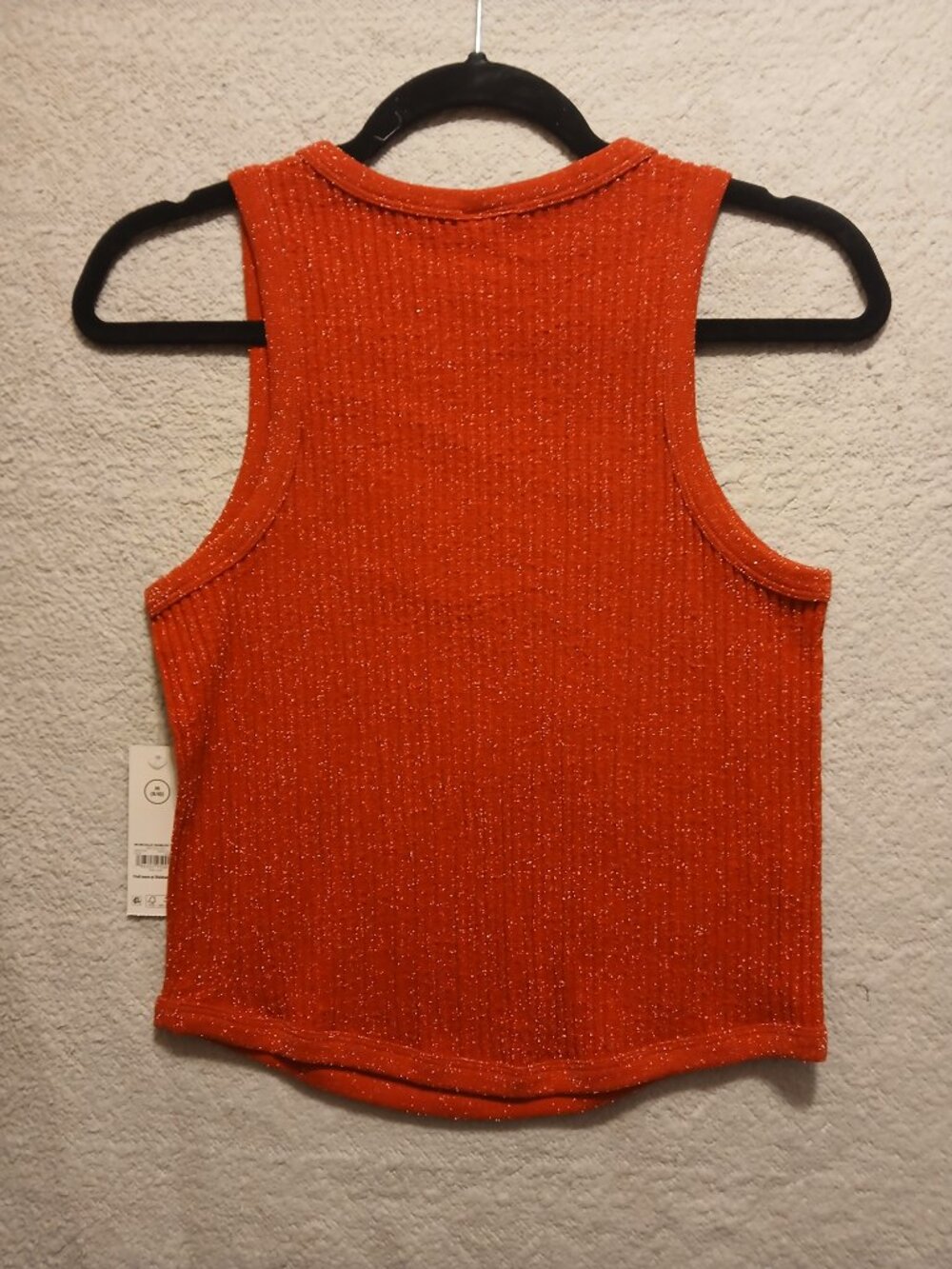 Red top - Picture 2 of 3